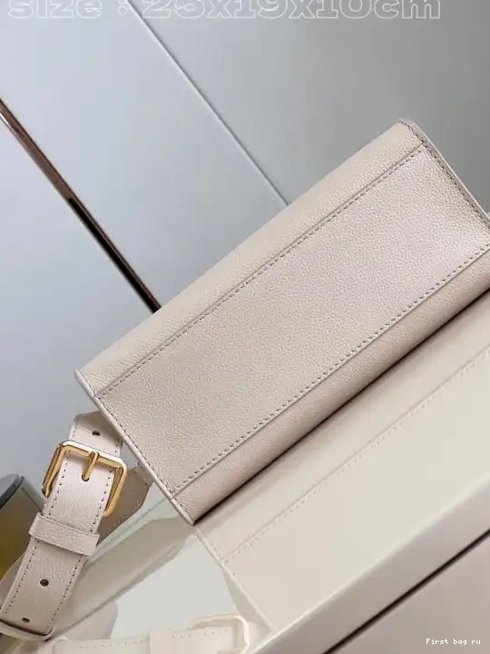 First bag ru Lock Go LOUIS & VUITTON 0530